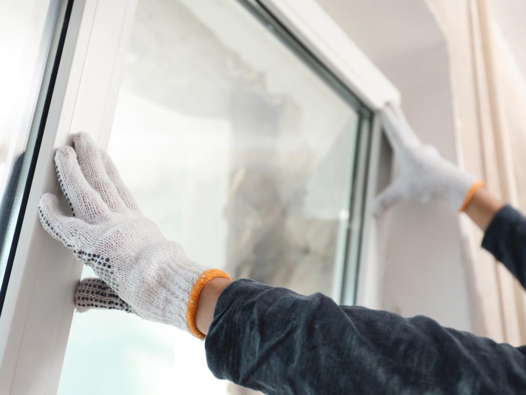 Is It Time for a Picture Window Replacement? Top Signs to Look For
