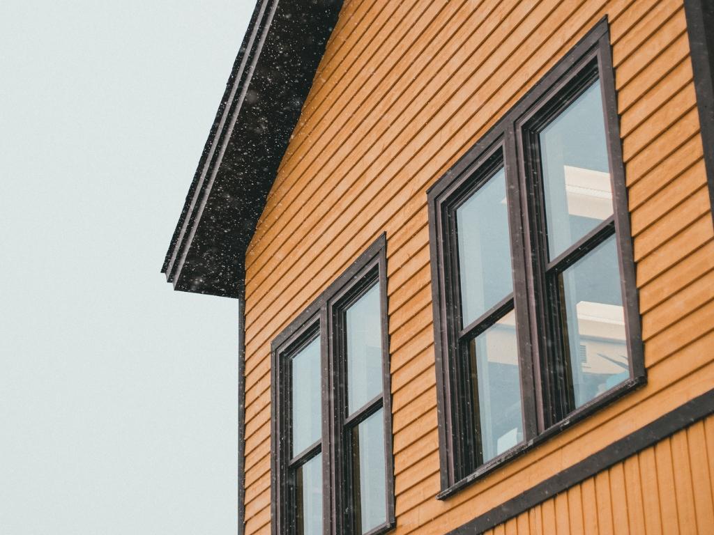 Do You Have to Replace Siding When Replacing Windows?